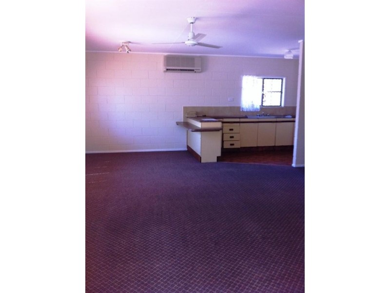 39 Montgomery Crescent, Golden Beach QLD 4551