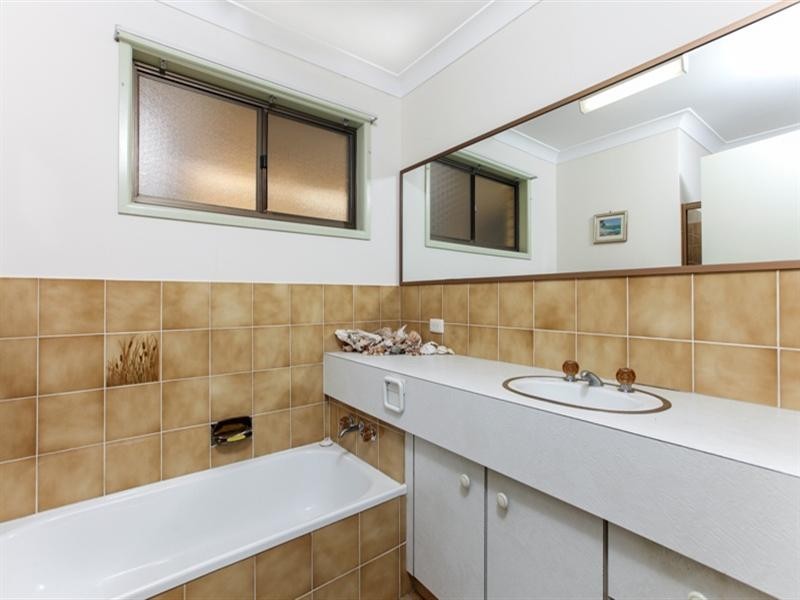 56 Anning Avenue, Golden Beach QLD 4551