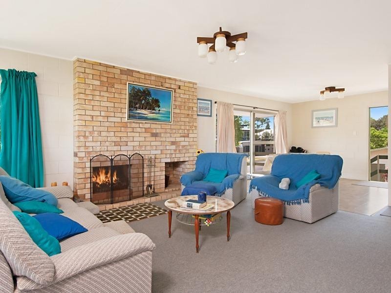 5 Coochin Street, Dicky Beach QLD 4551