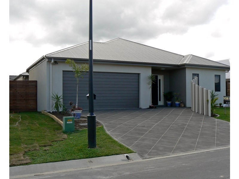 5 Cannon Lane, Little Mountain QLD 4551