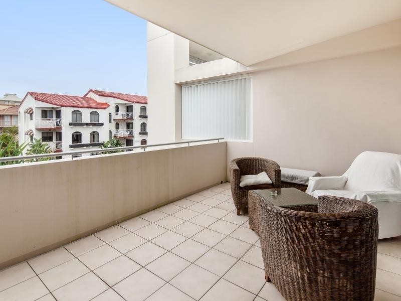 Unit 1022 ‘Aspect’ 80 Lower Gay Terrace, Caloundra QLD 4551
