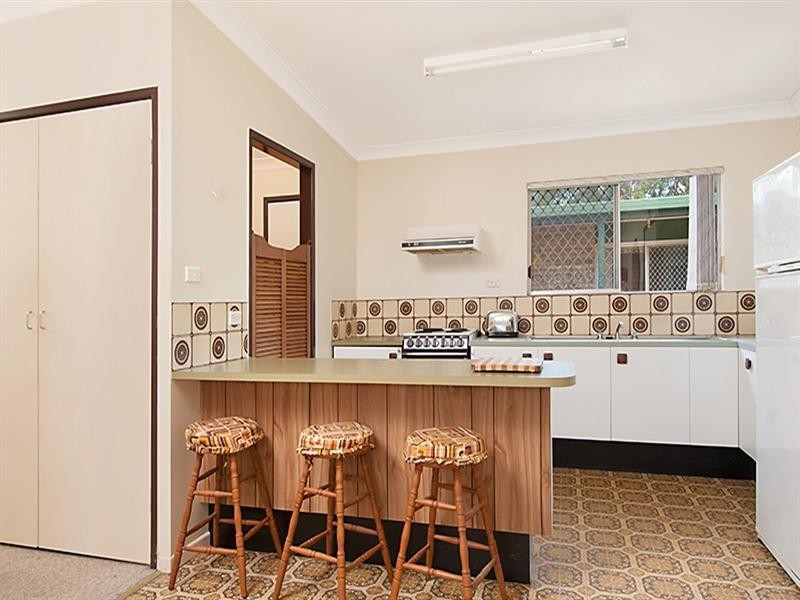 5 Lewis Street, Caloundra QLD 4551