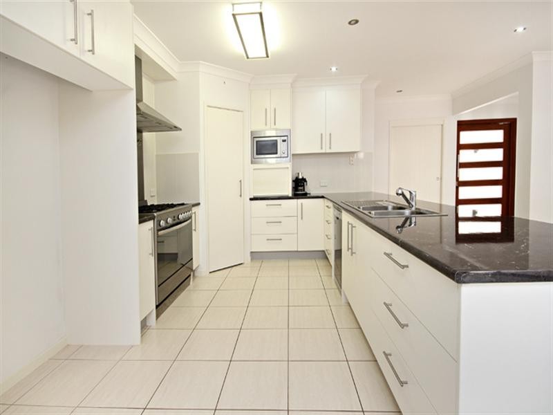 36 Paynters Pocket Avenue, Palmwoods QLD 4555