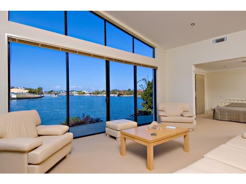 6 Tripcony Court, Pelican Waters QLD 4551