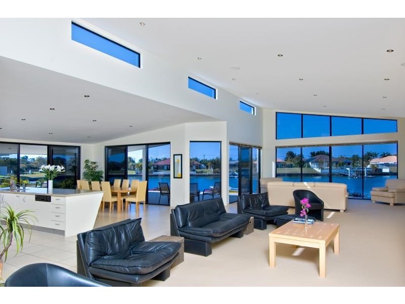 6 Tripcony Court, Pelican Waters QLD 4551