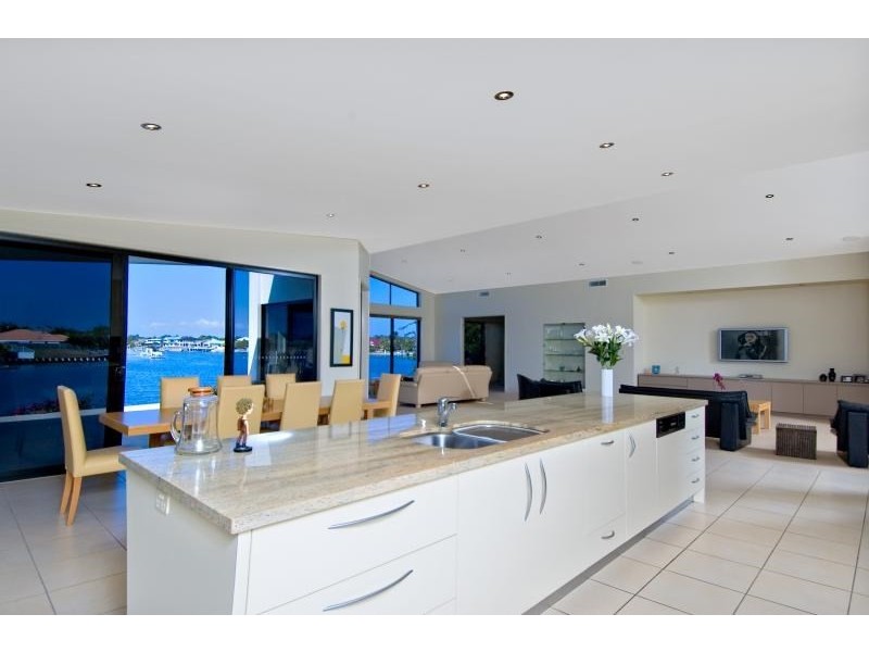 6 Tripcony Court, Pelican Waters QLD 4551