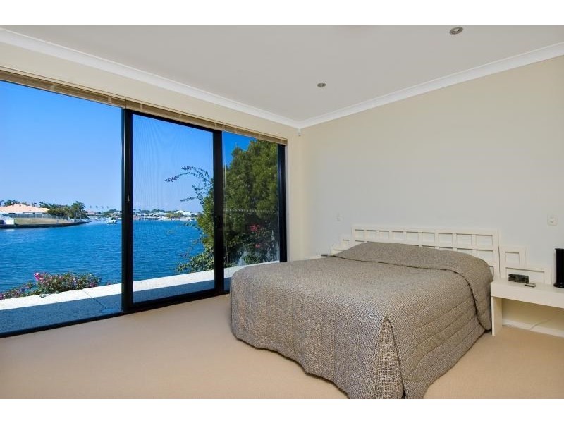 6 Tripcony Court, Pelican Waters QLD 4551