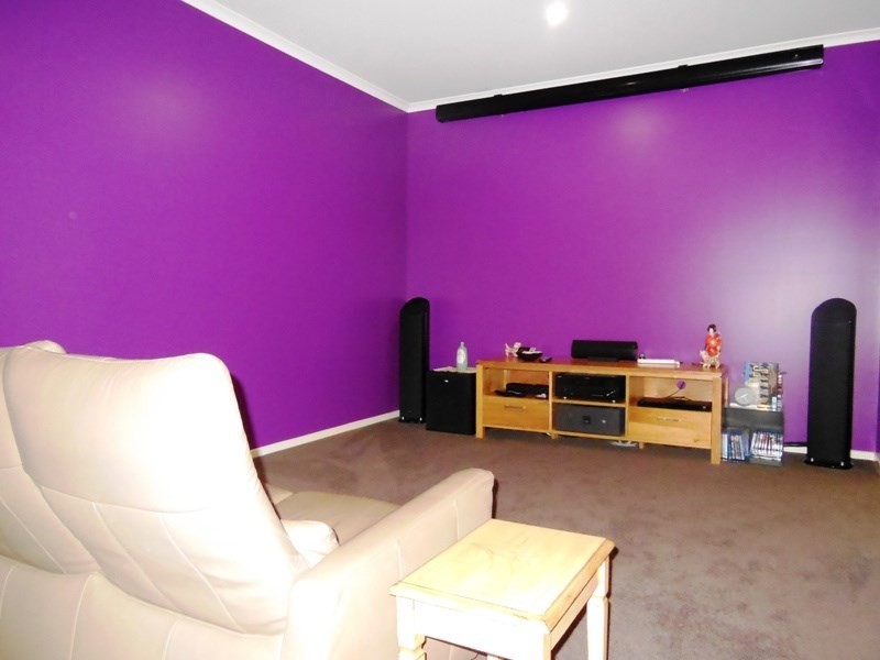 9 Abbey Court, Pelican Waters QLD 4551