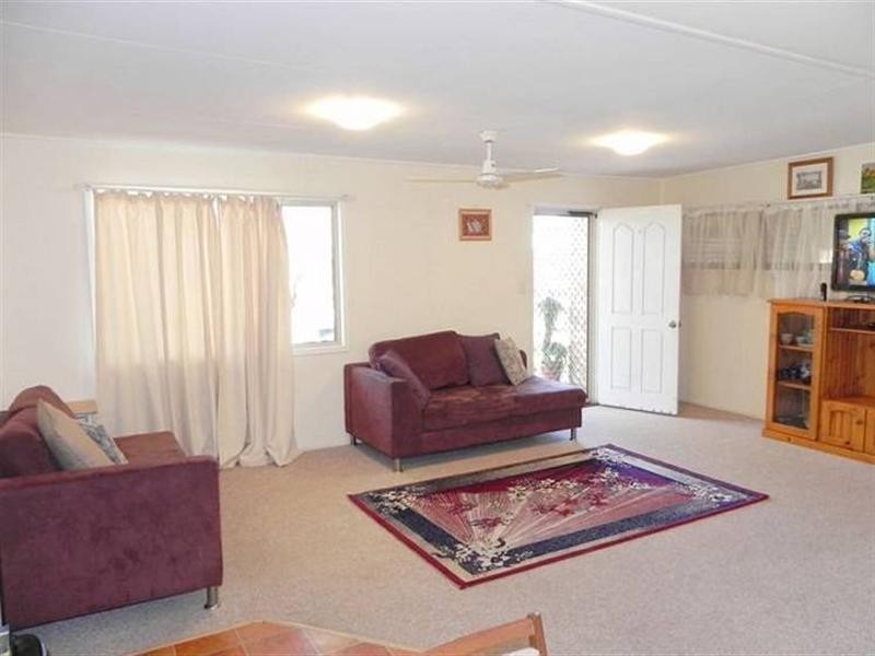 7 Montgomery Crescent, Golden Beach QLD 4551