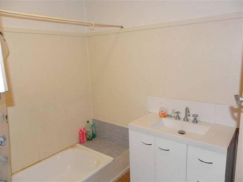 7 Montgomery Crescent, Golden Beach QLD 4551