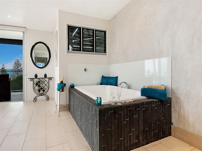 Shelly Lodge – 21 Banksia Street, Shelly Beach QLD 4551