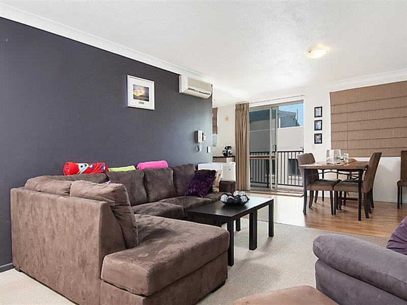 Unit 8 ‘Kings Manor’ 7 Mahia Terrace, Kings Beach QLD 4551