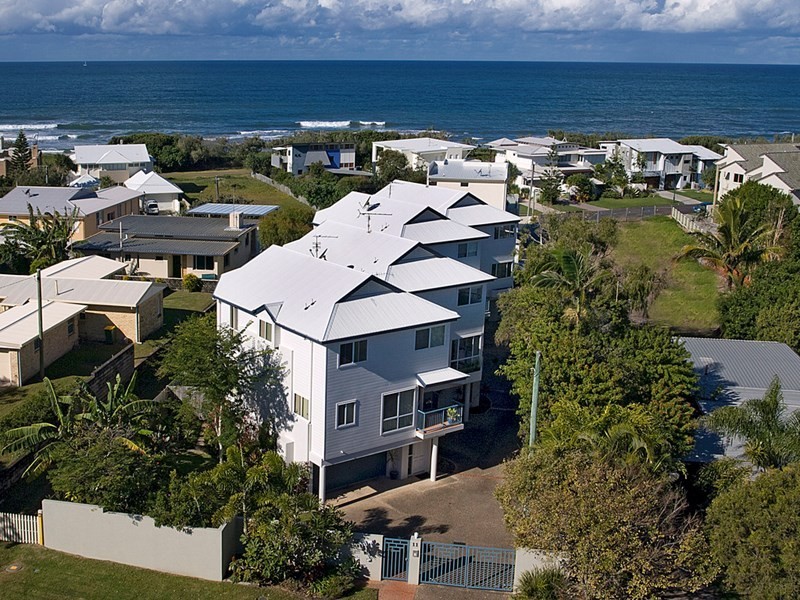 2/11 Wellington Parade, Shelly Beach QLD 4551