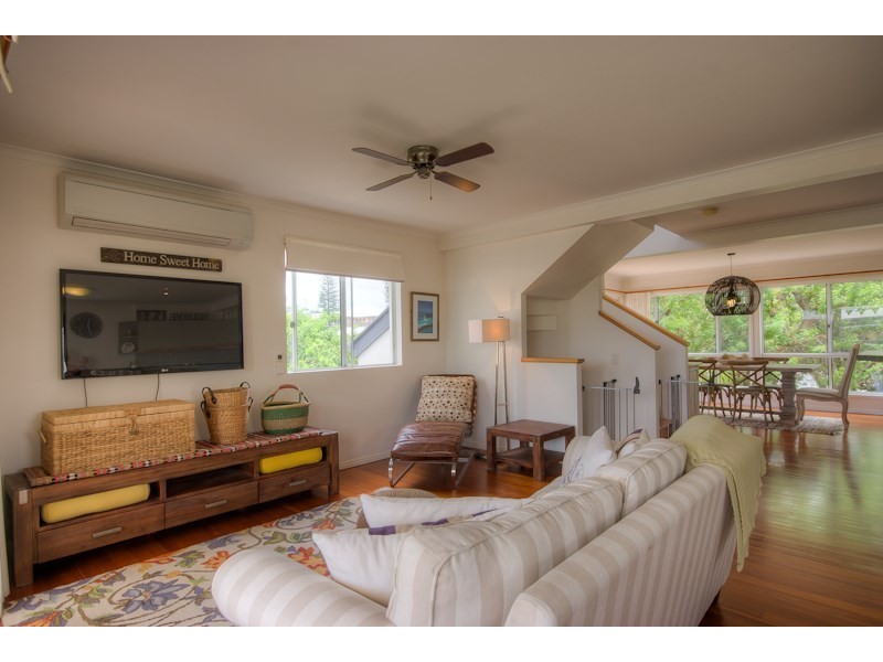 2/11 Wellington Parade, Shelly Beach QLD 4551