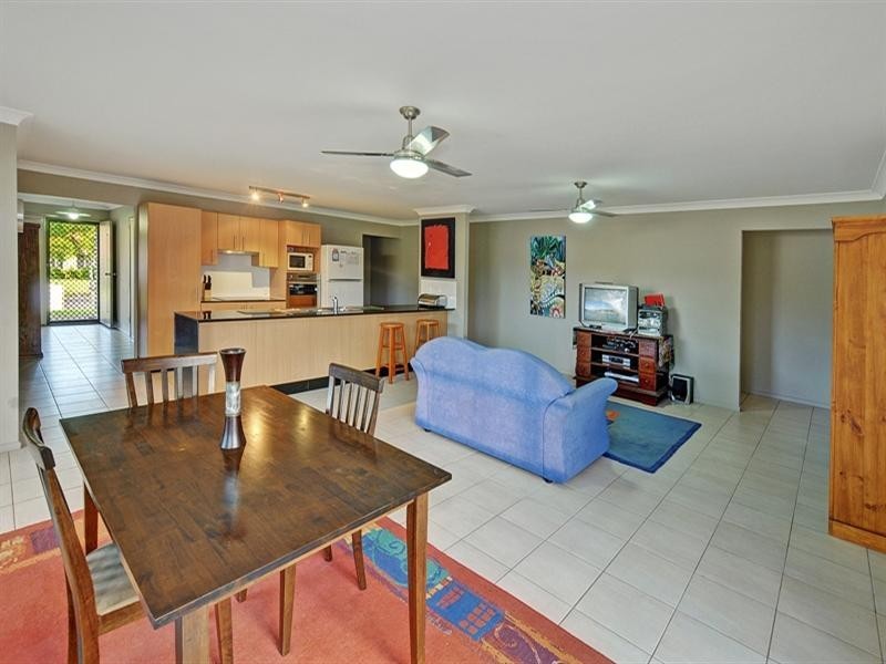 12 Maddock Avenue, Mooloolah Valley QLD 4553