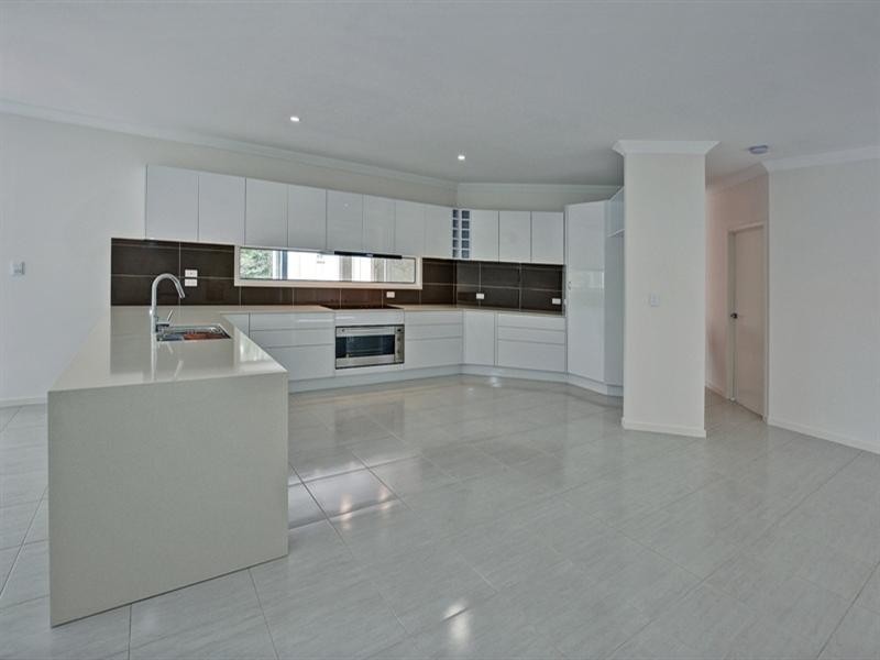 13 Warren Court, Aroona QLD 4551