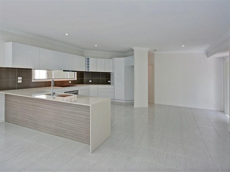 13 Warren Court, Aroona QLD 4551