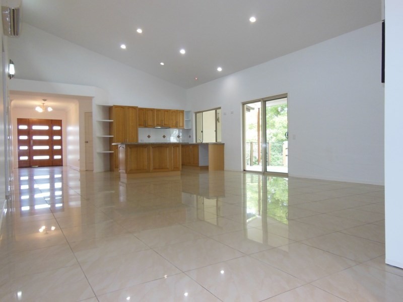 18 Cullen Drive, Little Mountain QLD 4551