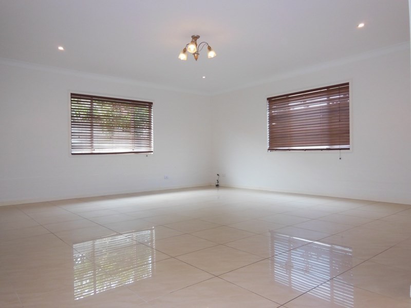 18 Cullen Drive, Little Mountain QLD 4551