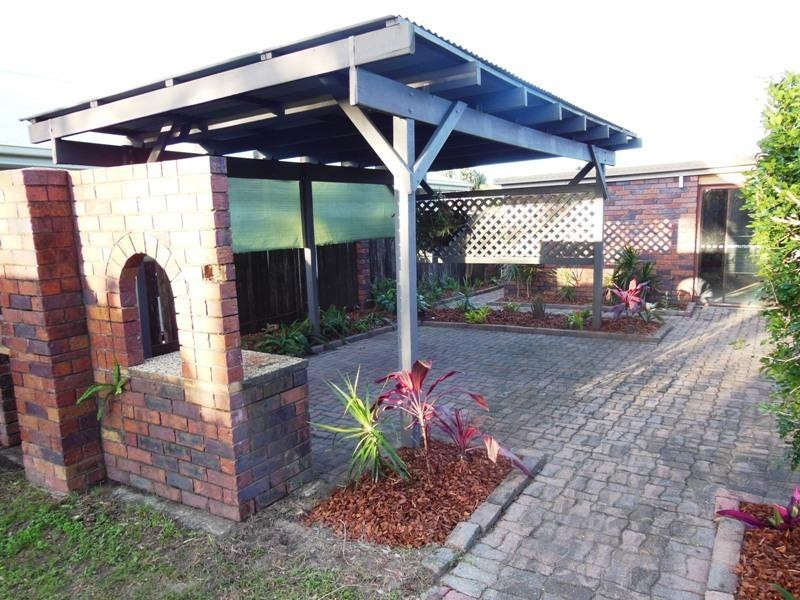 16 Pannaroo Street, Buddina QLD 4575