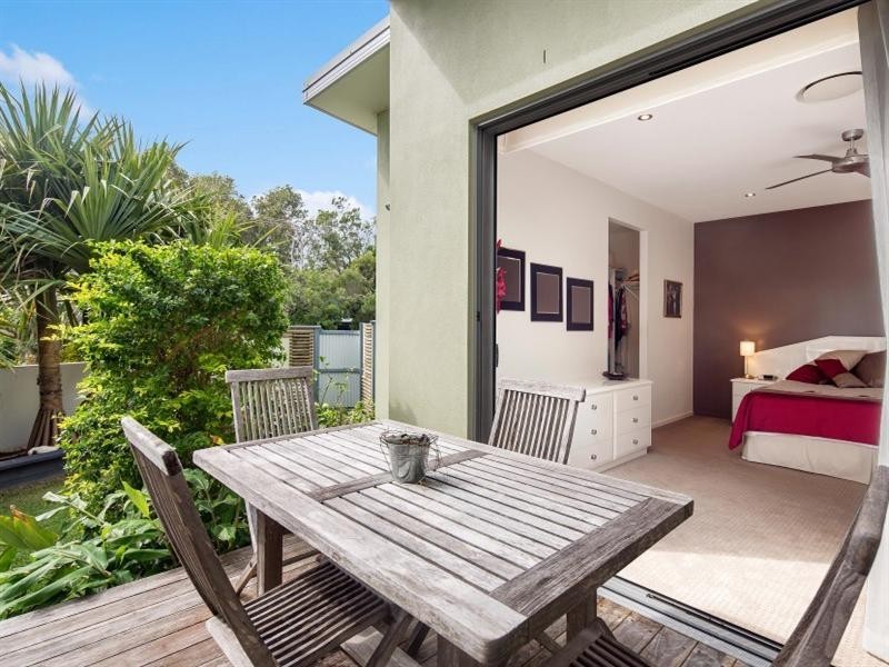 1 Dicky Beach Close, Dicky Beach QLD 4551