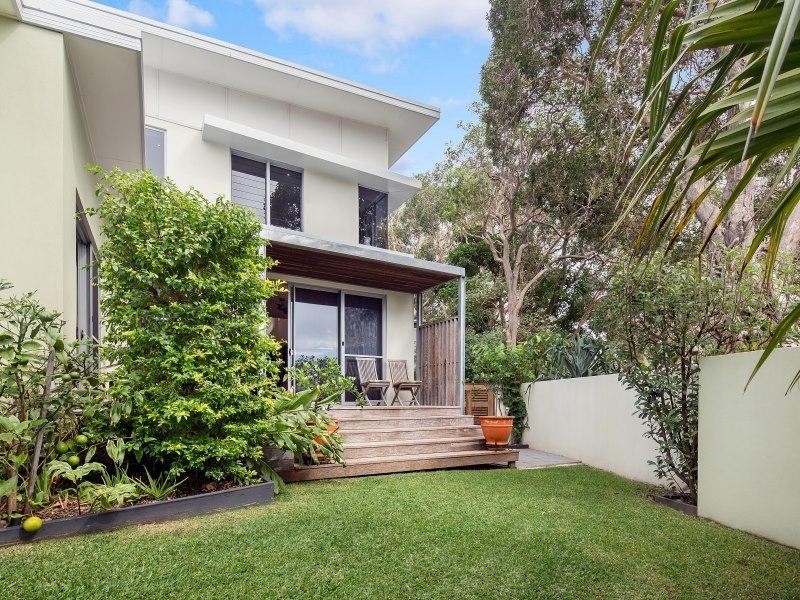 1 Dicky Beach Close, Dicky Beach QLD 4551