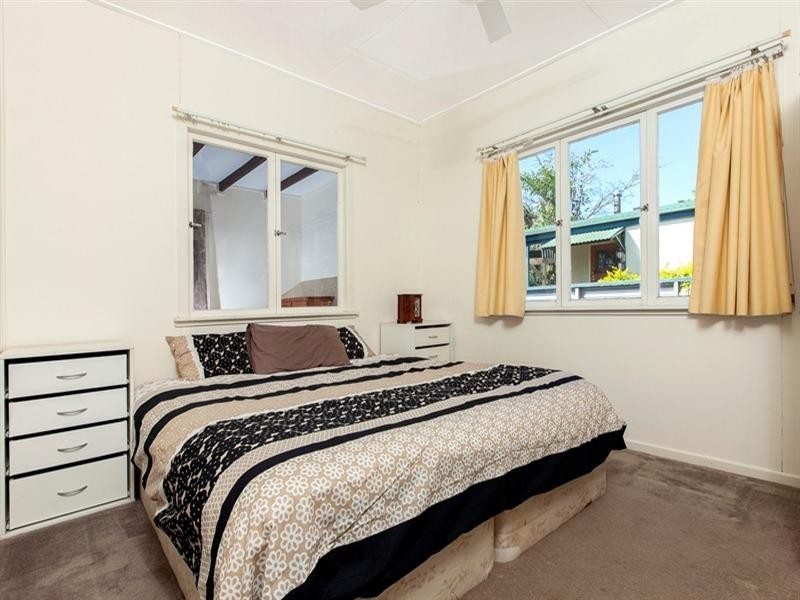 96 Westminster Avenue, Golden Beach QLD 4551