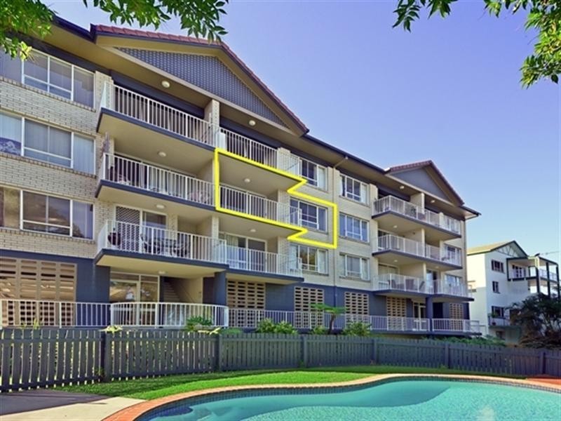Unit 6 ‘Kensington’ 26 Saltair Street, Kings Beach QLD 4551