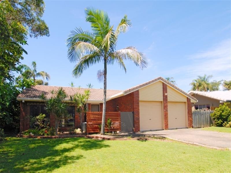15 Windsor Avenue, Shelly Beach QLD 4551