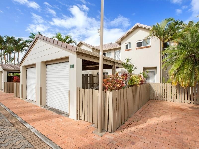 Unit 26 ‘Oaks Oasis’ 2 Landsborough Parade, Golden Beach QLD 4551