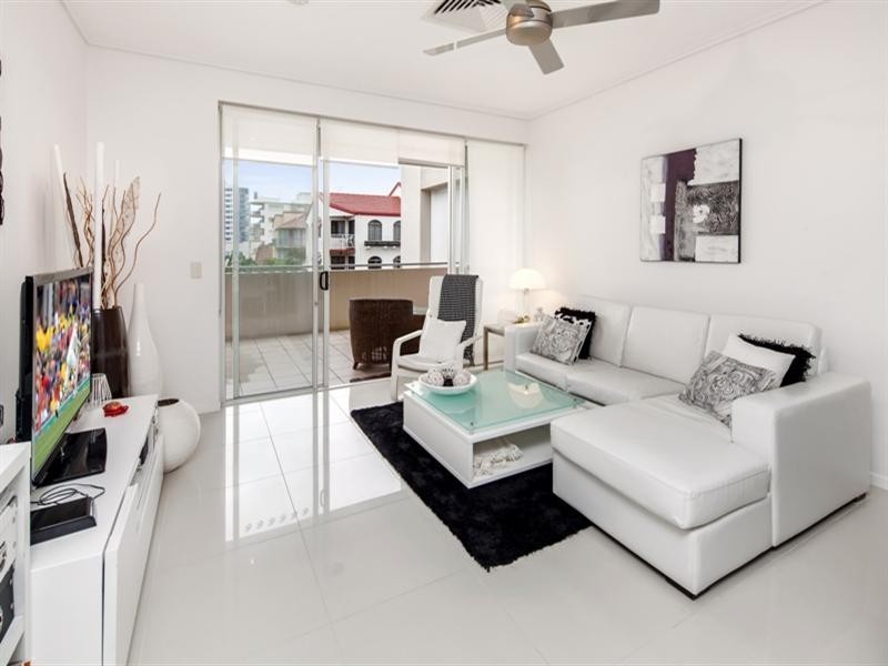 Unit 1022 ‘Aspect’ 80 Lower Gay Terrace, Caloundra QLD 4551