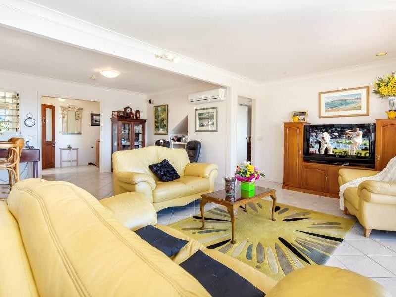 25 Queen of Colonies Parade, Moffat Beach QLD 4551