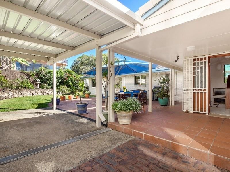 25 Queen of Colonies Parade, Moffat Beach QLD 4551