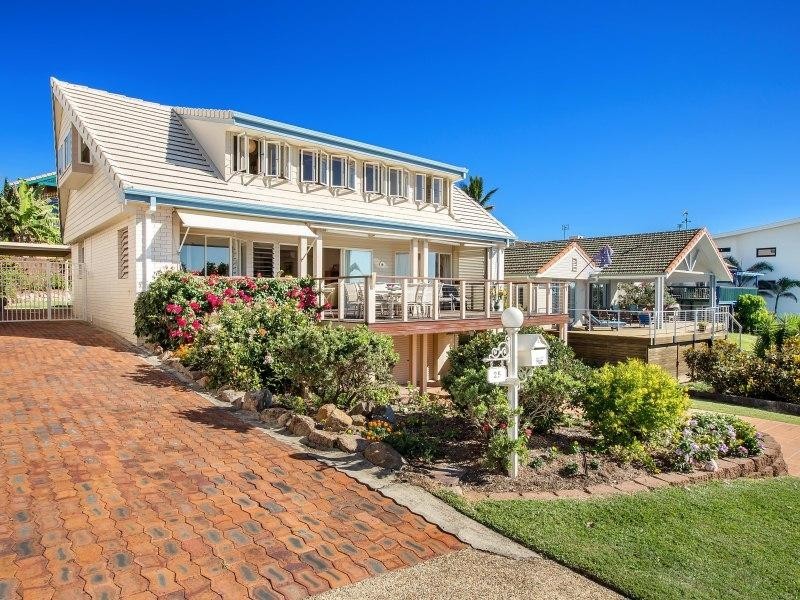 25 Queen of Colonies Parade, Moffat Beach QLD 4551