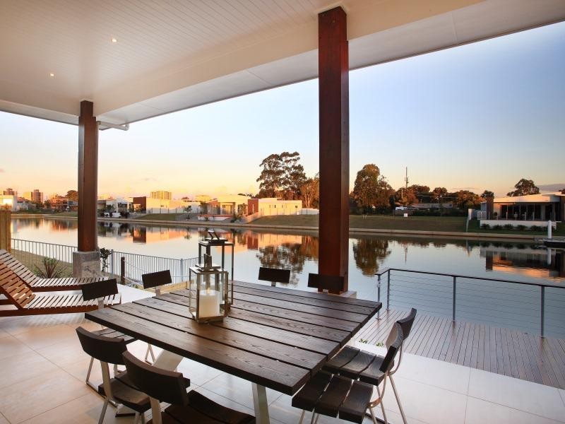 55 Whitehaven Way, Pelican Waters QLD 4551