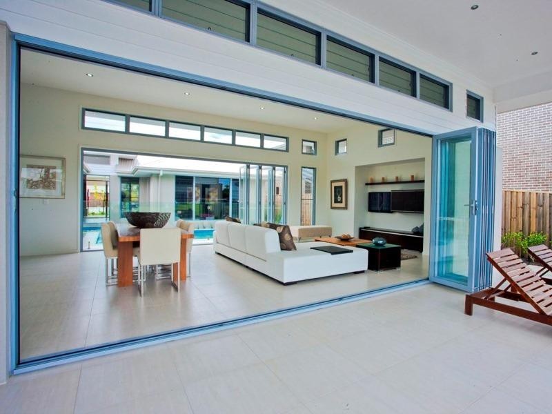 55 Whitehaven Way, Pelican Waters QLD 4551