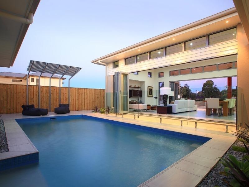 55 Whitehaven Way, Pelican Waters QLD 4551
