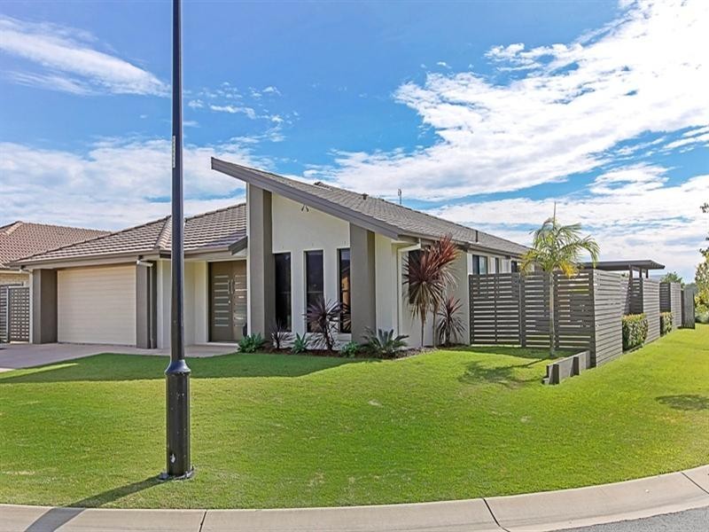 11 Rebecca Street, Little Mountain QLD 4551