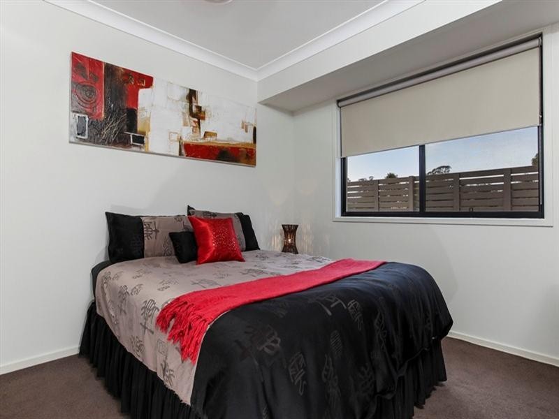 11 Rebecca Street, Little Mountain QLD 4551