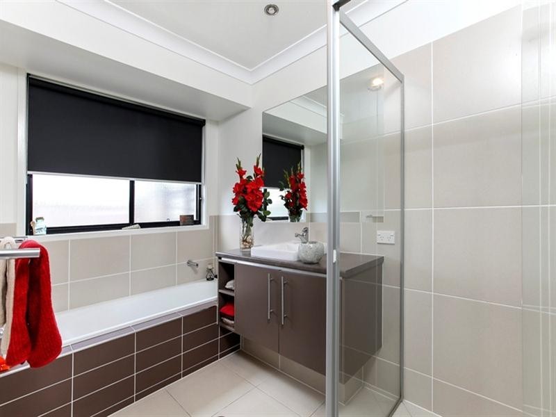 11 Rebecca Street, Little Mountain QLD 4551