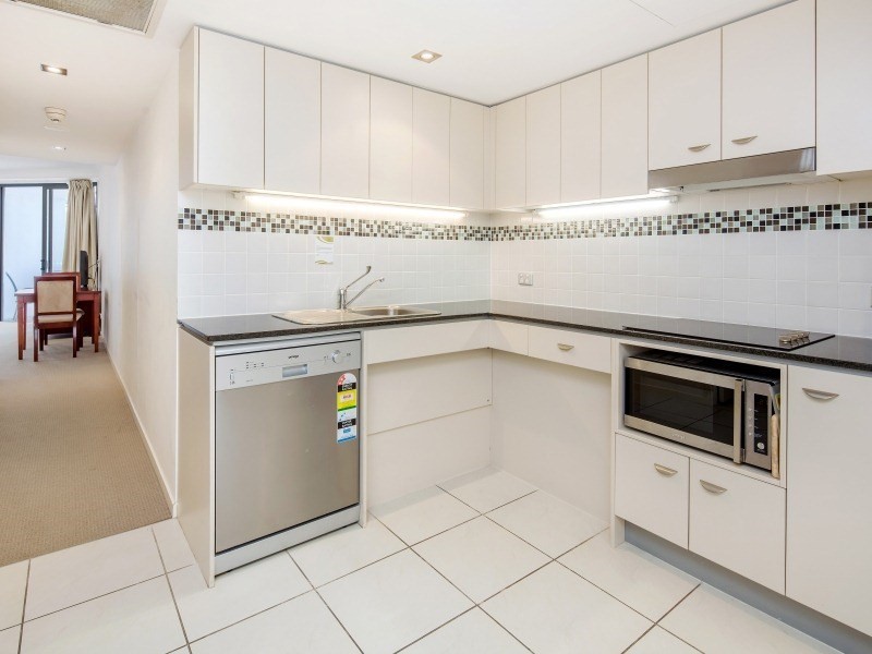 Unit 306 ‘Ocean Views Resort’ 115 Bulcock Street, Caloundra QLD 4551