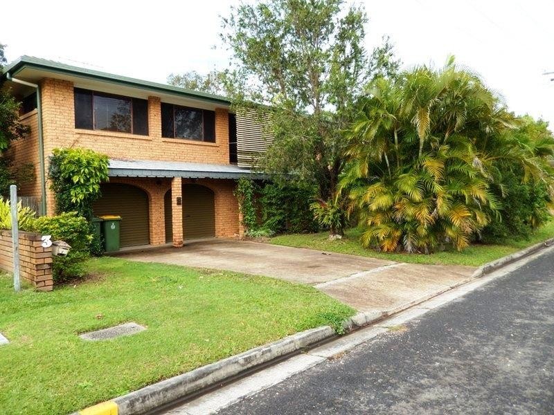 3 Ulm Street North, Dicky Beach QLD 4551