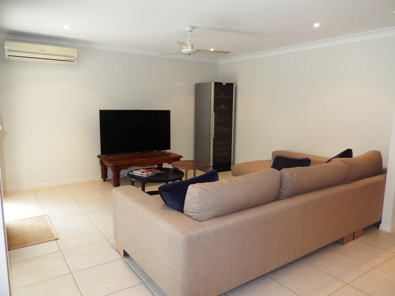 15 Gillingham Place, Pelican Waters QLD 4551