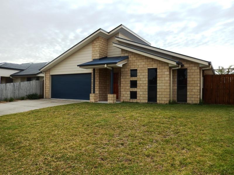 15 Gillingham Place, Pelican Waters QLD 4551