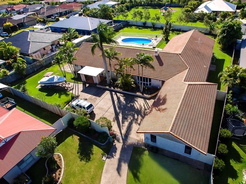 6 Greenvale Court, Little Mountain QLD 4551