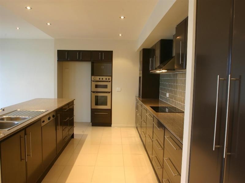 6 Antigua Court, Kawana Island QLD 4575