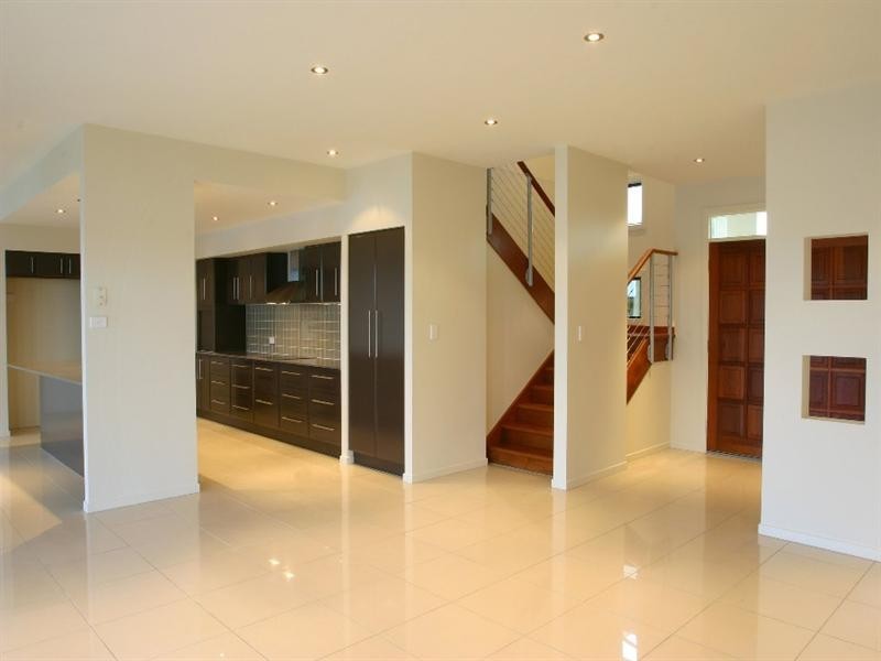 6 Antigua Court, Kawana Island QLD 4575