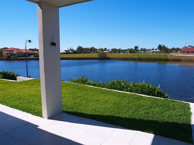 6 Antigua Court, Kawana Island QLD 4575