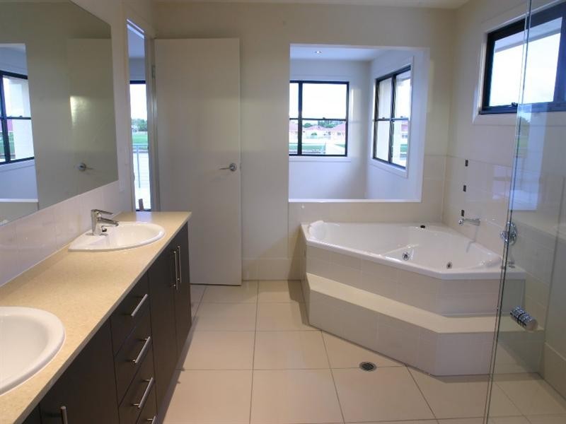 6 Antigua Court, Kawana Island QLD 4575