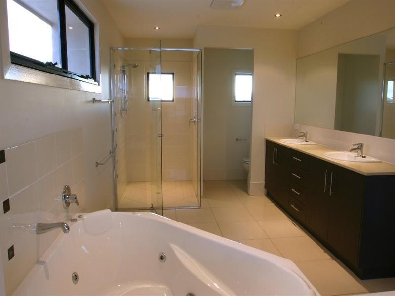 6 Antigua Court, Kawana Island QLD 4575